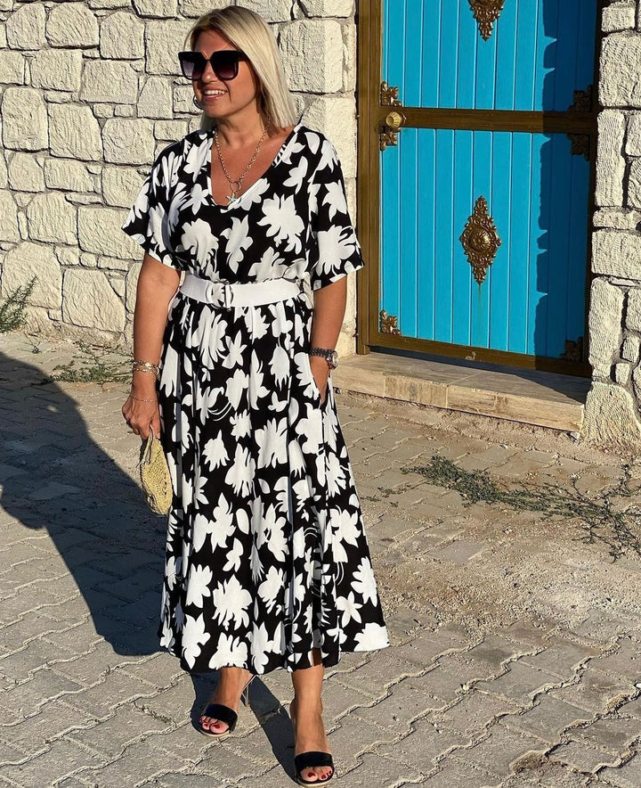 Leviana™ | Flattering Elegant Dress with Subtle Detail for the Tummy